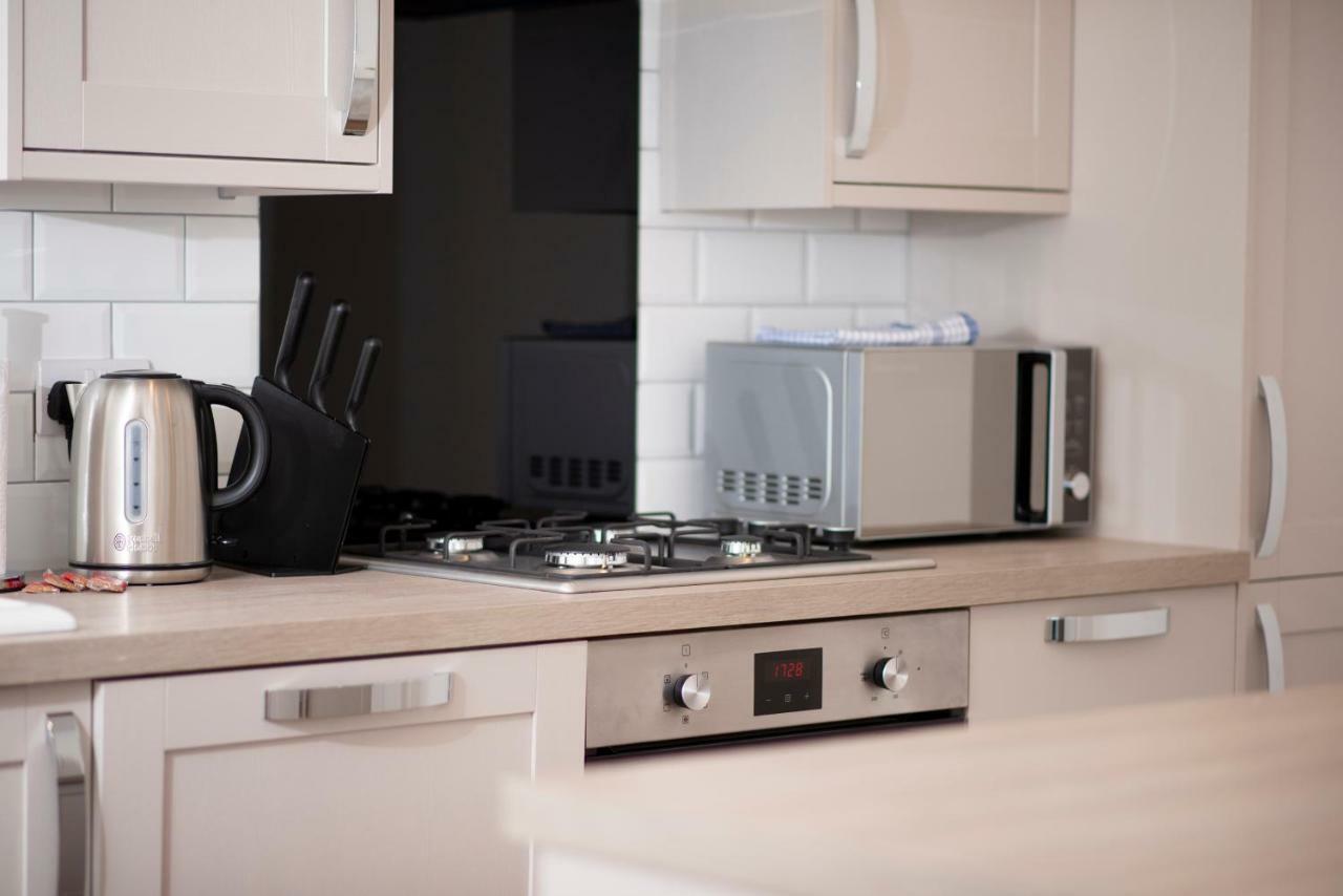 Flat A - Spacious Ground Floor, 1 Bedroom Apartment In Central Southsea, Portsmouth Buitenkant foto