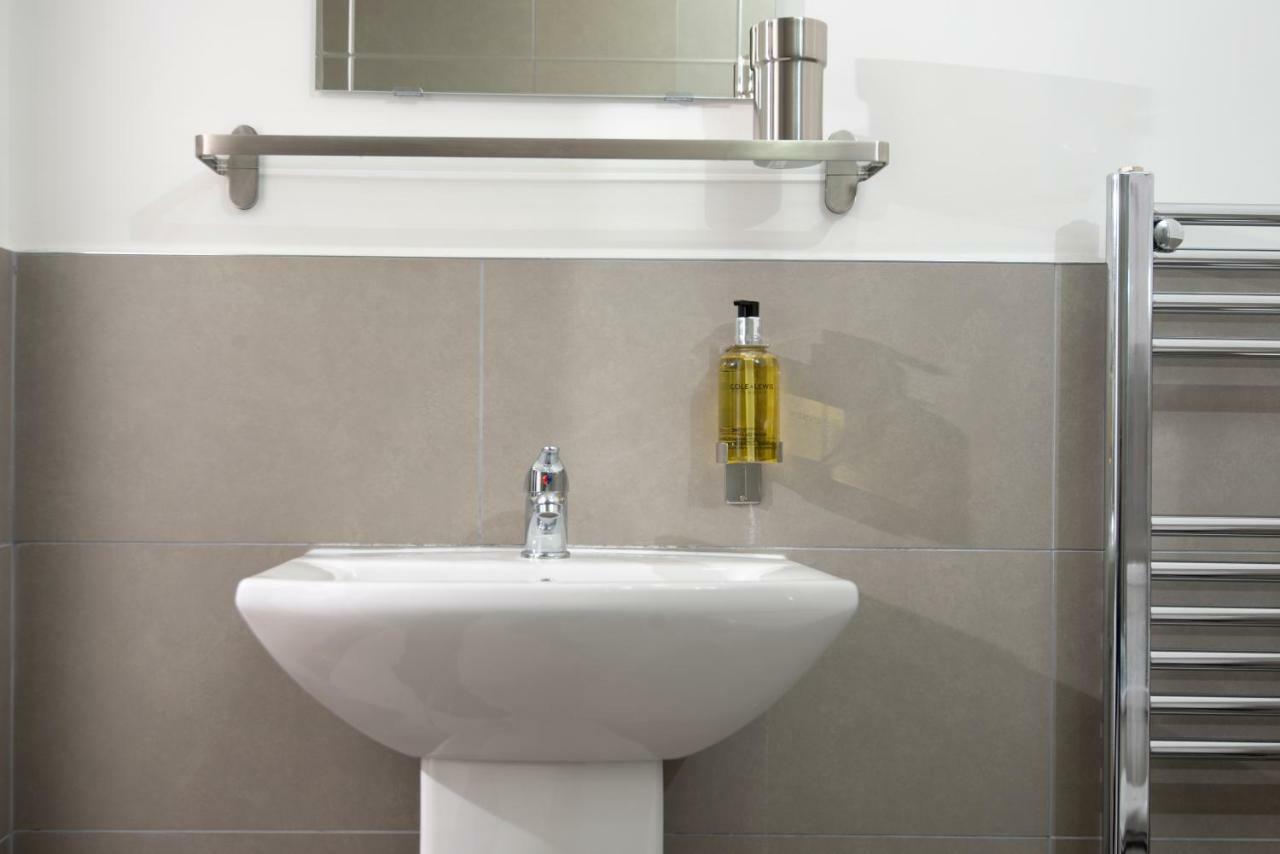 Flat A - Spacious Ground Floor, 1 Bedroom Apartment In Central Southsea, Portsmouth Buitenkant foto